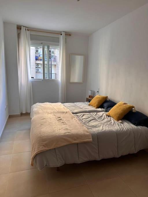 Piso En Gandia Apartment Bagian luar foto